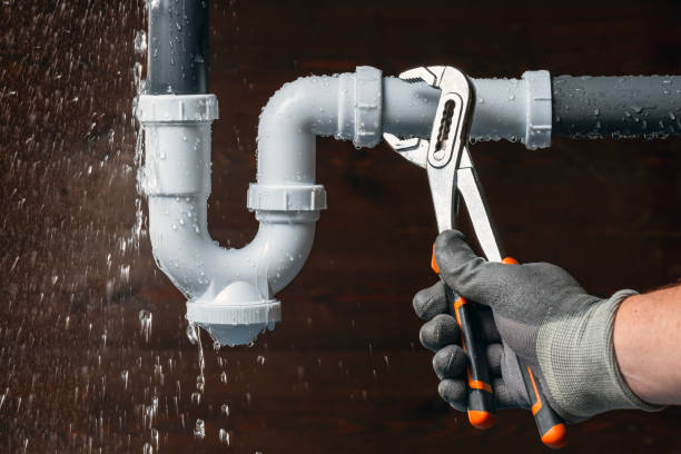 Professional Leak Detection technician working in Athens, IL
